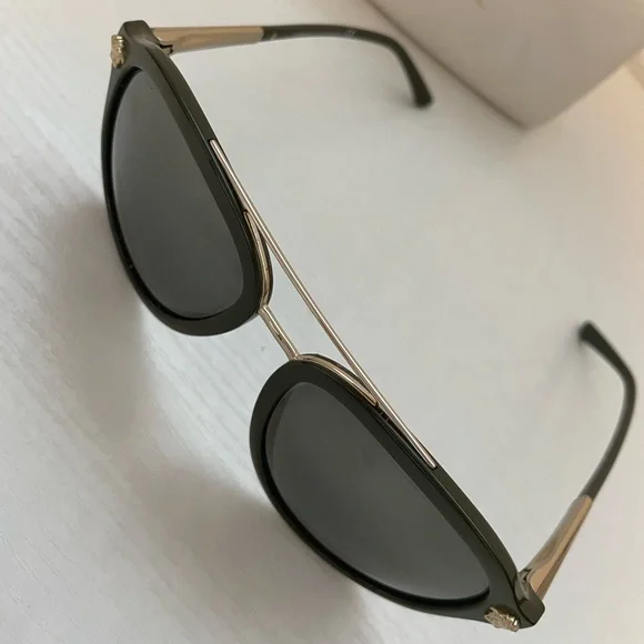 Green Versace sunglasses - Picture 3 of 5